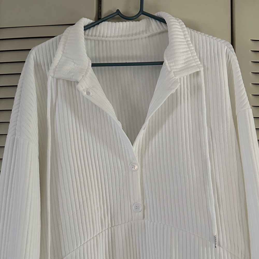 White Ribbed Pullover Sweater - Picture 6 of 12